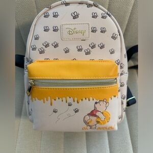Winnie the pooh disney loungelfy bag